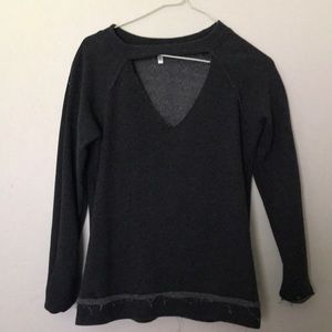 V-Neck grey long sleeves shirt